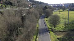 Los vecinos de la avenida de Pontevedra quieren que se aproveche esta pista, paralela al perif�rico SC-20 y utilizada actualmente como lugar de esparcimiento, para la senda peatonal y ciclista. Afirman que as� no habr�a que realizar expropiaciones