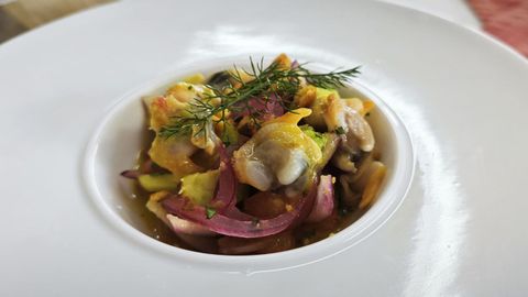 Un plato preparado a base de berberechos.