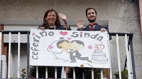 Celebraci�n de las bodas de oro de Ceferino y Sinda en la Calle de la Alegr�a