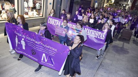 Foto de archivo de una marcha contra la violencia machista en Ribeira