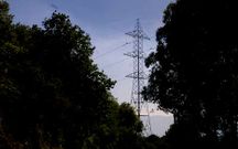 La l�nea Pesoz-Boimente atraviesa la comarca.