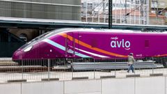 Tren Avril en la estaci�n ferroviaria de Santiago, en marzo de 2024.