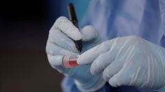 Personal m�dico realiza pruebas del coronavirus