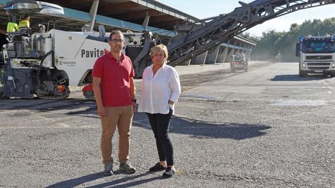 La concejala, Ana Nosti, junto a Rafael Bueno, director del Mercado Nacional de Ganado