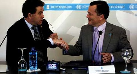 Lores y Hern�ndez firmaron en abril del 2010 el segundo convenio de saneamiento del rural, que supuso una inversi�n de diez millones.