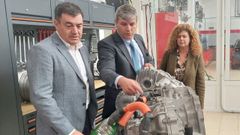 Rom�n Rodr�guez; acompa�ado del director del Polit�cnico de Santigo,�Nicol�s Espasand�n, y de la directora xeral de Formaci�n Profesional, Eugenia P�rez