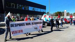 El comit� de empresa de Vertifil se concentr� este lunes a las puertas de la f�brica ubicada en el pol�gono industrial de Mirallos, en Mora�a