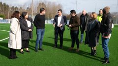 El presidente de la Diputacin, Valentn Gonzlez Formoso, visit el campo de ftbol de Carnoedo, en Sada, donde invierten 470.000 euros a cargo del POS.