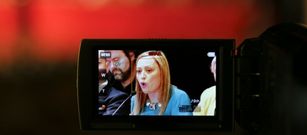 Elena Mu�oz y Rub�n P�rez se estrenaron como portavoces de la oposici�n municipal, PP y Marea, con discursos para nada coincidentes. 