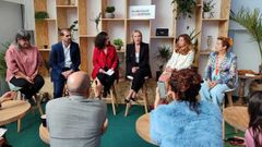 Mar�a Garc�a Castrill�n (Dopamine), Emilio Amar� (Plano a Plano), Irene Jim�nez (moderadora), Aleksandra Martinovic (Telekom Serbia), Mariana Williams (Asacha) y Mar�a Jes�s P�rez (directora comercial internacional RTVE)