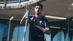 Altay Bayindir, este martes, en su primer entrenamiento en la Cidade Deportiva Afouteza del Celta.