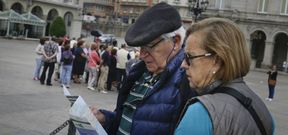 La plaza de Mara Pita es una de las zonas de la ciudad ms visitada por los numerosos turistas que pueblan los hoteles. 