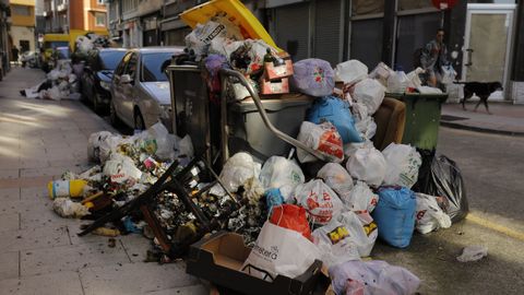 La basura continúa por las calles de A Coruña