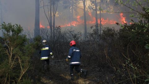 Fotograf�a de un incendio en Trabada
