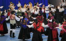 El D�a da Mui�eira cont� ayer con la presencia en pontedeume de m�s de 300 participantes. 