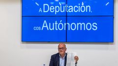 Baltar muestra la citaci�n judicial a los aut�nomos, tras el recurso del PSOE contra las ayudas que le concedi� la Deputaci�n de Ourense