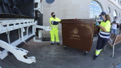 Recogida de contenedores de biorresiduos en Pontevedra