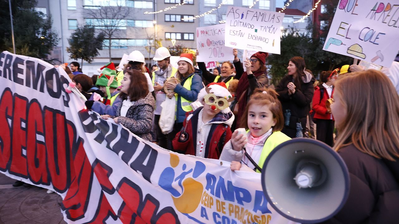 El CEIP de Prácticas vuelve a salir a la calle para reclamar que se ...