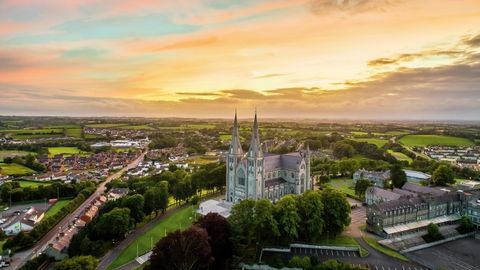 Vista panor�mica de la ciudad de Armagh y la Catedral de San Patricio, condado de Armagh (Irlanda)