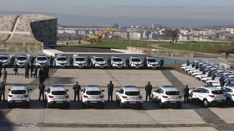 Entrega de coches de la Polica Autonmica, en imagen de archivo.