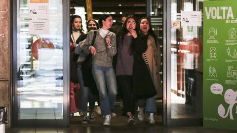 Primer da sin mascarillas obligatorias en el campus universitario de Ourense