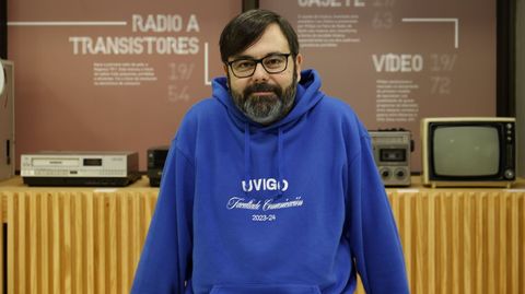 Alberto Dafonte, na facultade de Comunicacin de Pontevedra, onde  profesor titular.