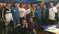 En la reuni�n se respir� Nacional con banderas y emblemas. 