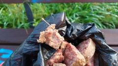 Algunos de los cebos recogidos por los propietarios de los animales