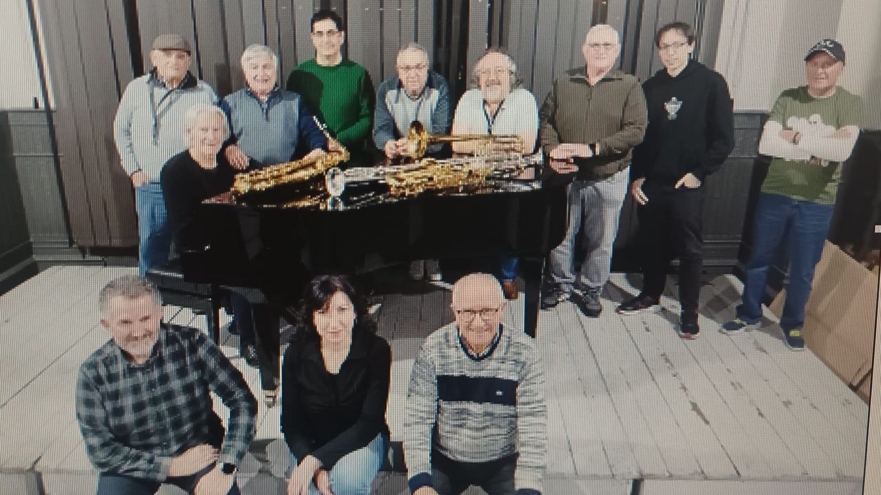 La orquesta Trova da Mariña, del Conservatorio, tocará este domingo en La Conservera