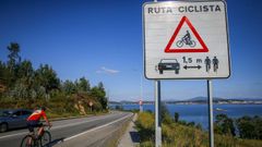 En las v�as en las que conviven veh�culos y ciclistas debe extremarse la precauci�n.