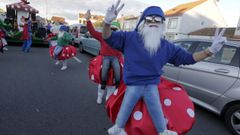 Un dos grupos participantes no desfile do Entroido da Illa