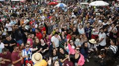 Miles de personas celebran durante cinco d�as cada agosto la Romaxe do Bo Xantar a orillas del r�o Landro
