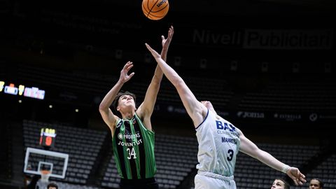 Diego Niebla en un partido de la Liga U-22 frente al Baxi Manresa.