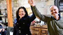 La candidata del PSOE a la alcald�a de Sanxenxo, Ainhoa Fervenza, con el secretario general de los socialistas de la provincia, David Regades