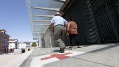 Entrada del punto de atenci�n continuada (PAC) de A Parda, en Pontevedra, que est� pegado al centro de salud