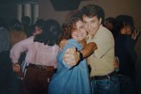 Rub�n Su�rez y una amiga en la antigua discoteca Olympus. 