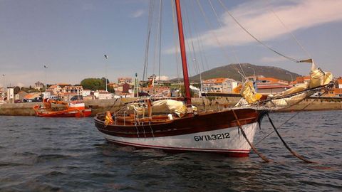 Foto del Gale�n Illa de Cortegada, de la A.C.D. Rompetim�ns, que coopera con el Concello de Vilagarc�a, en cuya web cuelgan esta imagen