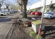 El firme se encuentra deteriorado por el trasiego de material de obra y de los veh�culos. 