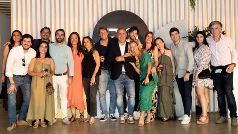 Rafa Dom�nguez, portavoz del PP en Pontevedra, celebr� su 50 cumplea�os en Los 3 Monos de Aguete, en Mar�n
