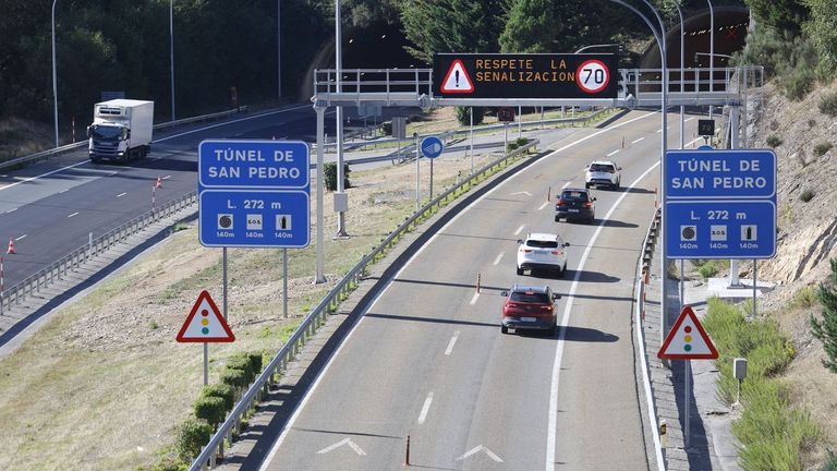 Entre el viernes y el lunes, se pudo circular con casi total normalidad por la A-6. Desde este martes, las obras�volver�n a cortar la autov�a entre la salida de Doncos y Pedrafita do Cebreiro