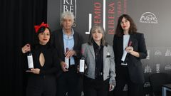 Brenda Navarro, Carlos Cast�n y Mariana Enr�quez, miembros del jurado, con Magal� Etchebarne (derecha), ganadora del VIII premio Ribera del Duero de Narrativa Breve.