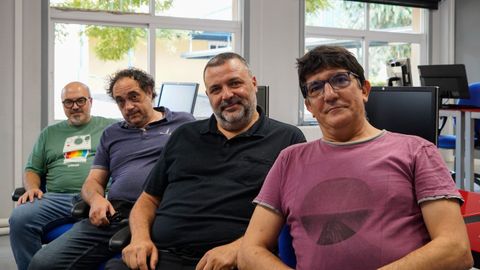 ciclos.Ángel Cordero, a la derecha, y sus compañeros del equipo de dirección de Imaxe e Son