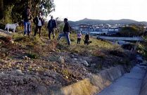 Los vecinos est�n dispuestos a permanecer en la zona para evitar que trabaje la maquinaria hasta que se aclare todo.