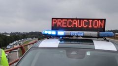 La Guardia Civil en la AG-64, a la altura de Nar�n, en una imagen de archivo.