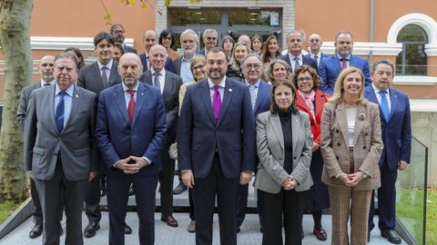 Foto de familia de la celebracin del dcimo aniversario de la Finba