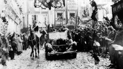 Imagen de la primera visita de Franco a la ciudad de A Corua a su paso por San Nicols.