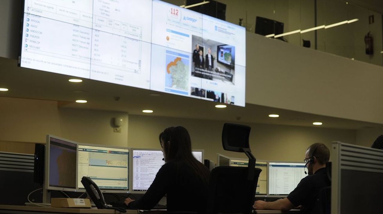 Tres heridos en un accidente de tráfico de madrugada en Ordes