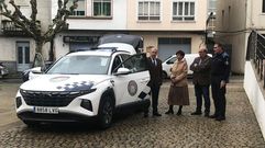 Entrega del nuevo veh�culo al inspector de la Polic�a Local