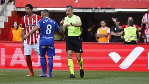 Derbi asturiano entre el Real Sporting de Gijon y el Real Oviedo en El Molin�n