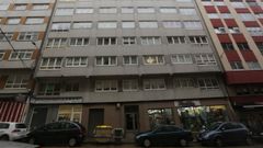 En la avenida de la Concordia 203 se comercializa un  piso para reformar de 120 metros cuadrados de 3 dormitorios, que se distribuye en cocina, dos ba�os, sal�n-comedor. La vivienda se comercializa por 116.700 euros